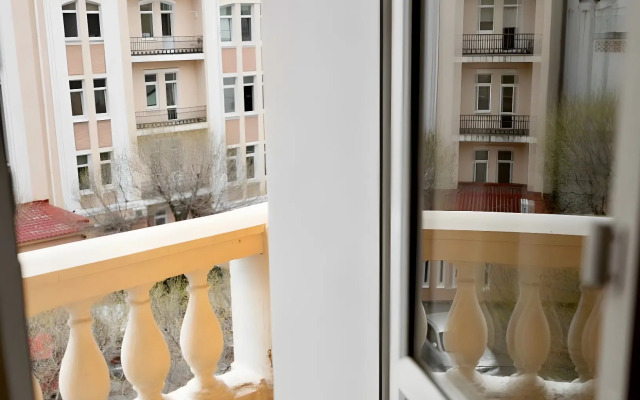 S Novym Remontom V Samom Serdtse Vladivostoka Flat