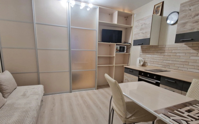 Na Neftyanikov 7 Flat