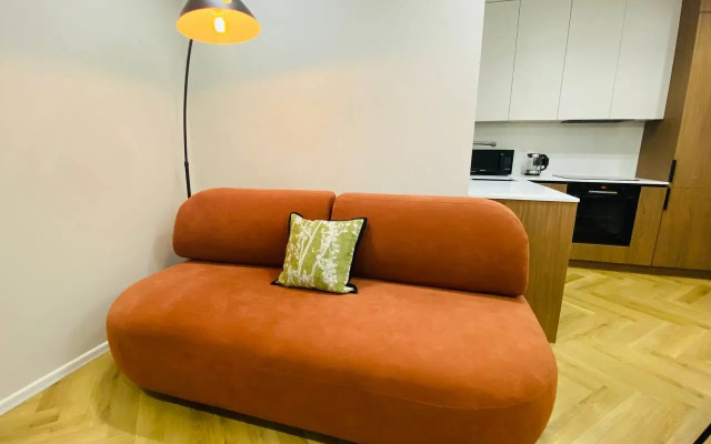 Yevro 2-Komnatnaya V Novom Dome U Ozera Kaban Flat