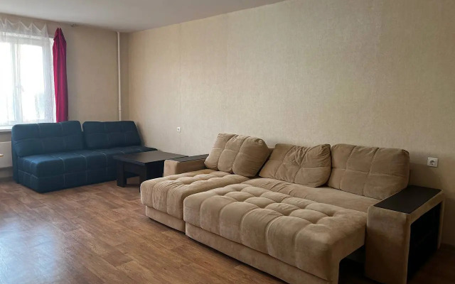 Prostornaya 3-K Na Kvartal Pervomayskom Apartment