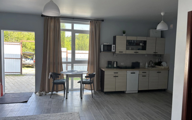 Частный дом Дача Семейная с Бассейном