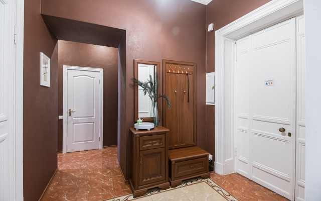 Квартира GM Apartments в Сталинской высотке