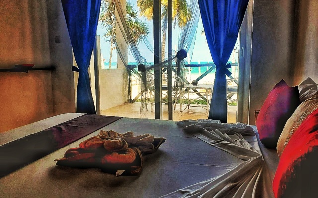 Ayla Beach House Mini-Hotel