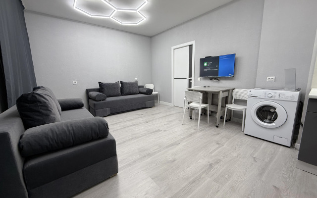 Квартира 2-Комнатная Студия с Новым Ремонтом возле ТЦ Ройял Парк