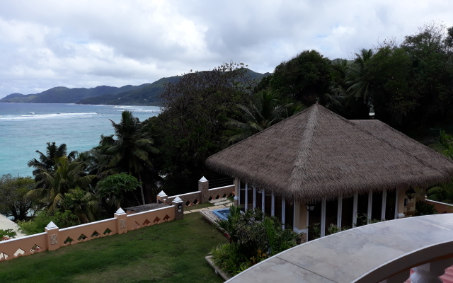 Au Fond De Mer View Apartments