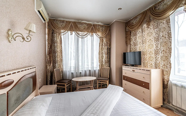 Отель Автор