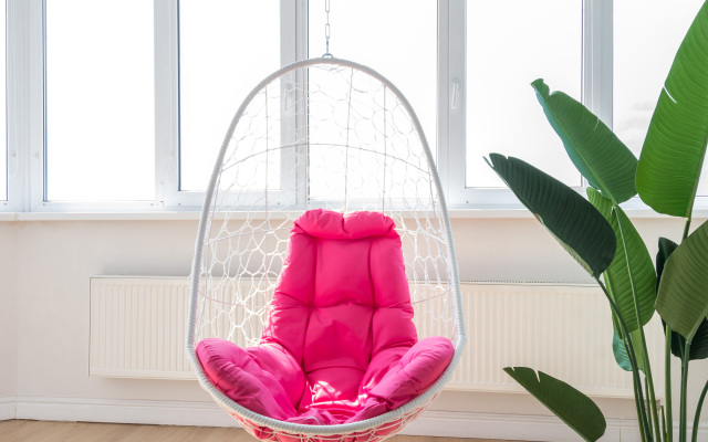 Апартаменты с захватывающим видом на Мост Поцелуев и парк 30 летия Победы