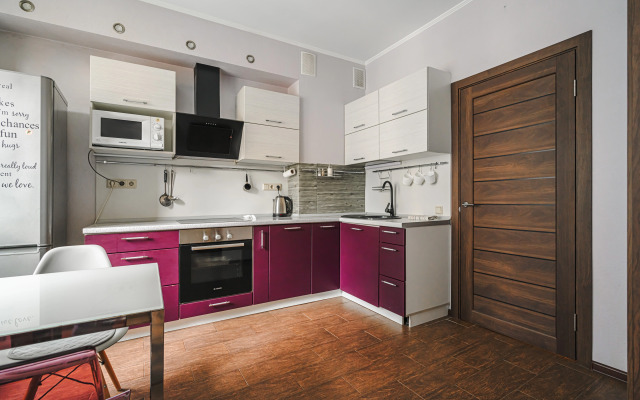 Na Ulitse Bryantseva Flat