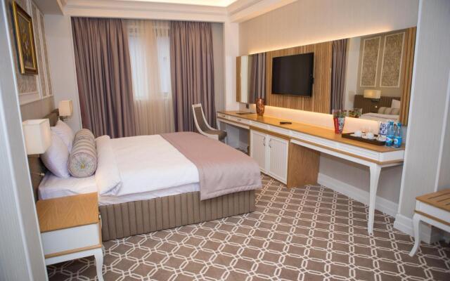 Theatrum Hotel Baku