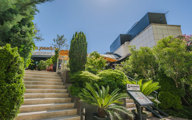 Sereniti Premium Apartment Hotel