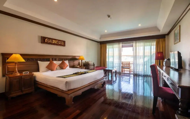 Курортный отель Avalon Beach Resort