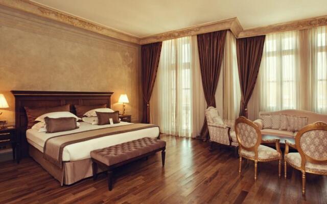 Palazzo Donizetti Hotel