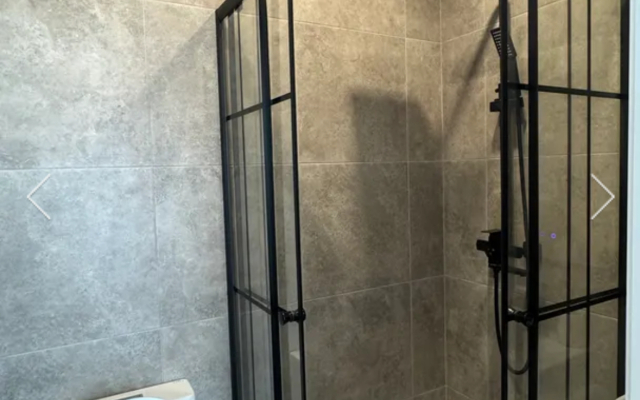 4-kh komnatnaya dlya bolshoy kompanii Flat