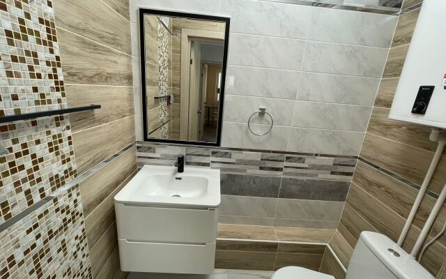 S 2 Komnatami Na 16 Etazhe Apartments