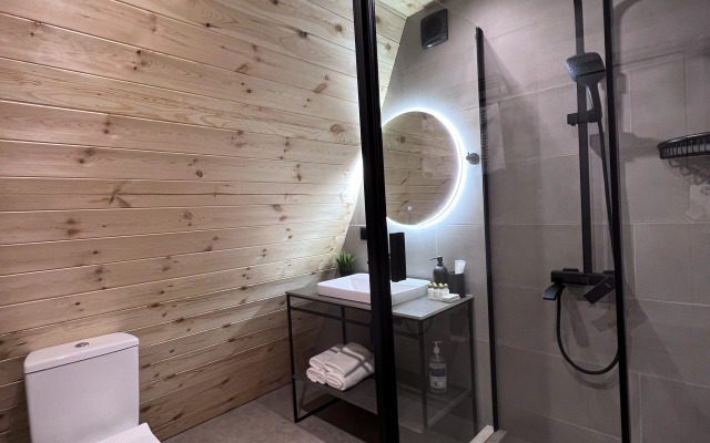 Tiny house Azau Guest house
