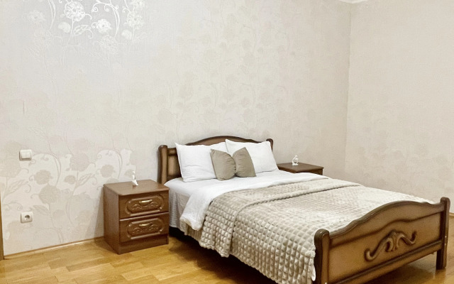 Квартира Двухкомнатная в центре с красивым видом на город