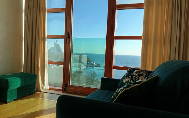 Апартаменты Золотая Бухта с Видом на Море