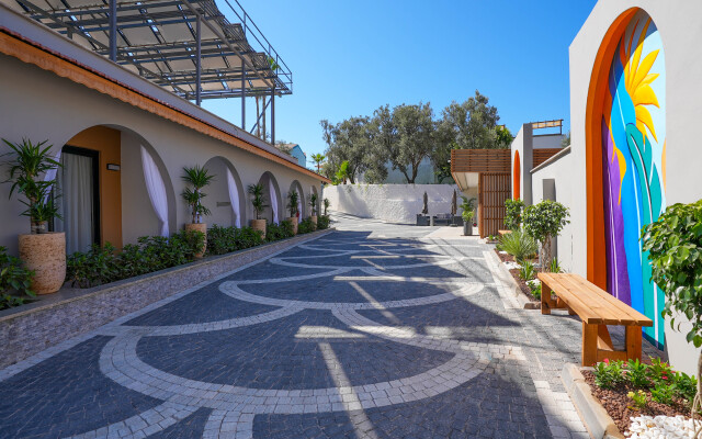 Ada Port Hotel - Adults Only