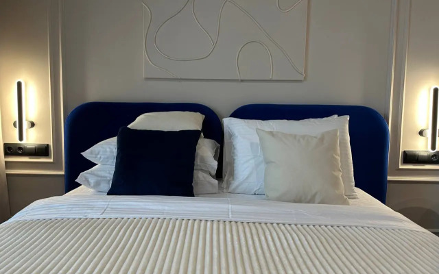 Dockland Apartments