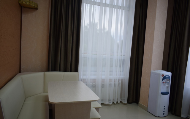 Centr City Hotel