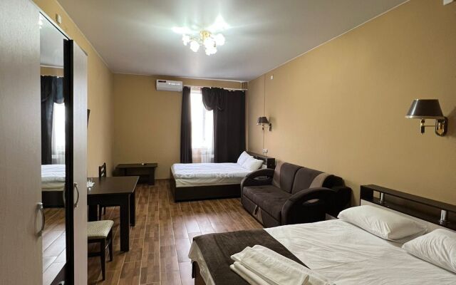 Syurpriz Na Yablochkova 31Zh Hotel