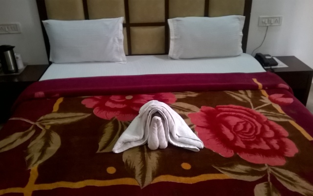 Popular Hotel