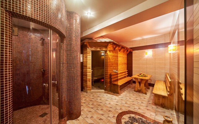 Cruise Hotel & Spa