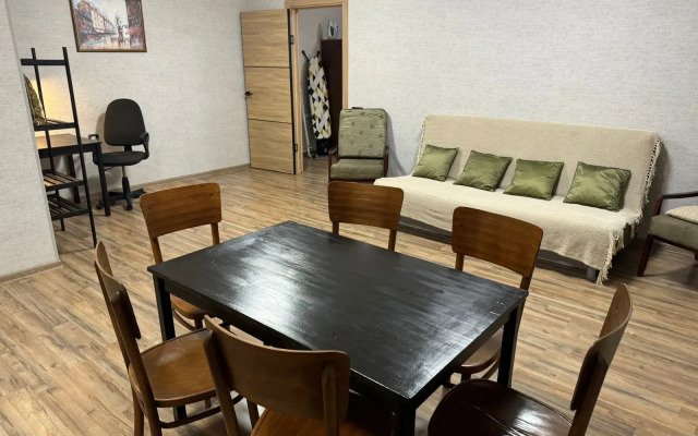 Uyutnaya Kvartirka U Naberezhnoy Apartments