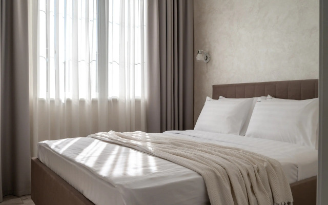 Red Apartments Art Layt Siti Frost Apartments