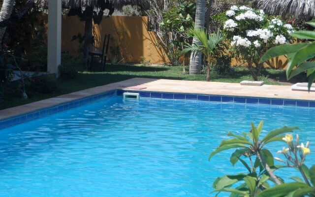 Pousada Residencia Oceanos Hotel