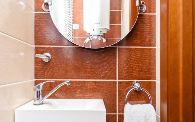 Semeynye Na Rakovskoy 27 Apartments