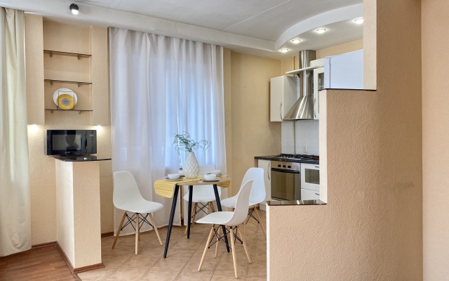 Апартаменты Sunny сети DeNewHome у площади Ленина