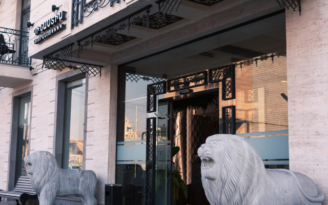 Dynasty Hotel & SPA
