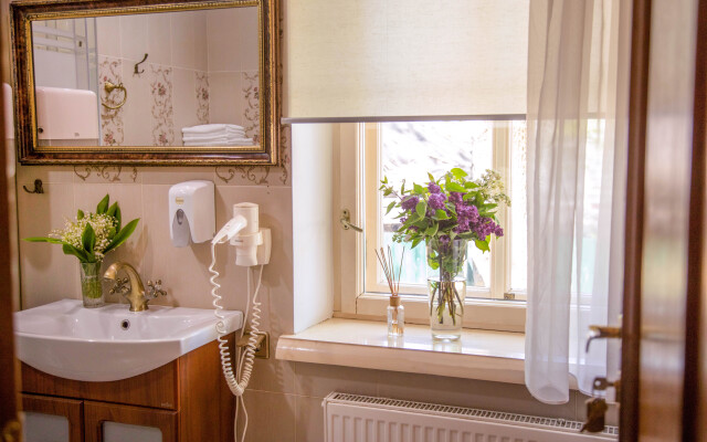 U Pokrovki Guest House