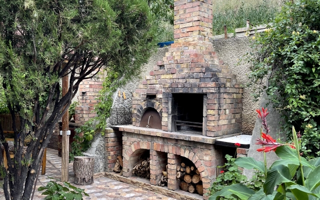 Yolki Guest House