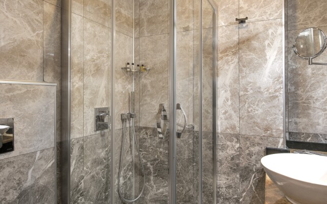 Perapolis Hotel