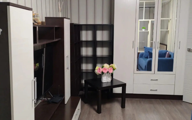Na Narodnoy Flat
