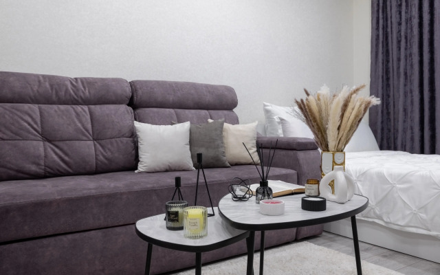 Komfort Na Adelya Kutuya Apartment