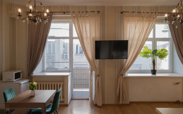 Stilnaya Na Bronnoy U Patriarshikh Prudov Flat