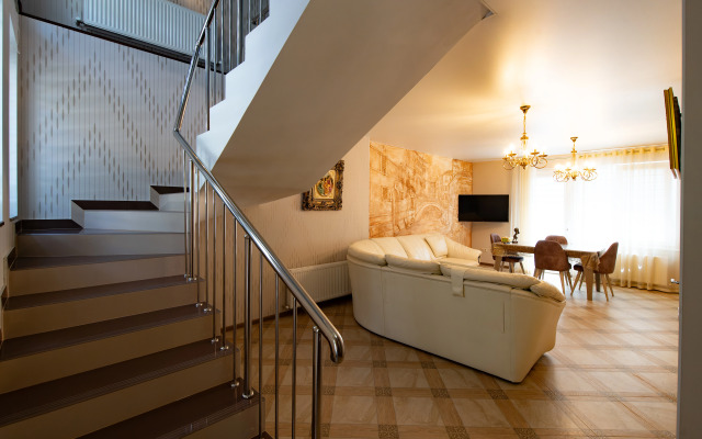 Po Ulitse Buachidze Private House