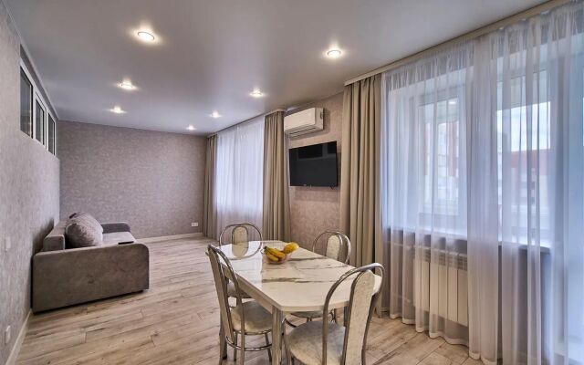 Ryadom S Tsentrom Goroda Flat