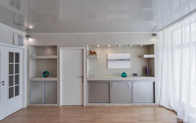 Апартаменты 3-х комнатные в центре с видом на море