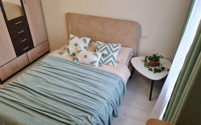 Uyutnaya Teplaya Okolo Lesa V Spalnom Rayone Flat