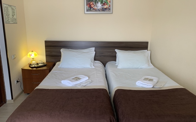 Lastochka Hotel