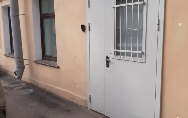 Апартаменты на Академика Лебедева 21