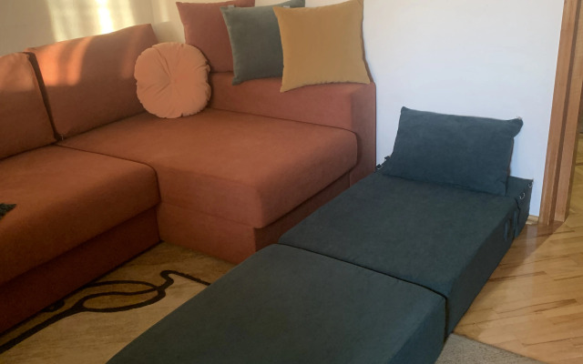 Квартира 2-х комнатная в центре посёлка Тульского