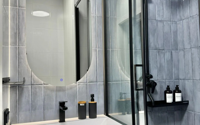 Yevrodvushka Ryadom S Tsentrom i Rechnym Portom Apartments