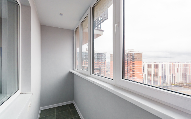 Sovremennaya studiya dlya dvoikh vozle  Ekspo-grad Flat