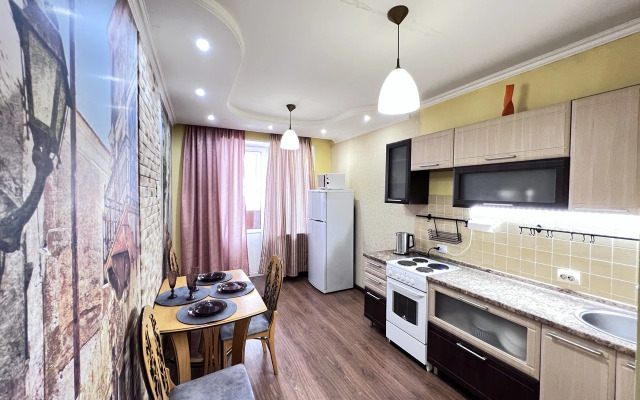 Квартира с современным ремонтом и бытовой техникой