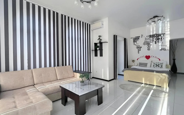 Yevrodvushka v Tsentre Flat